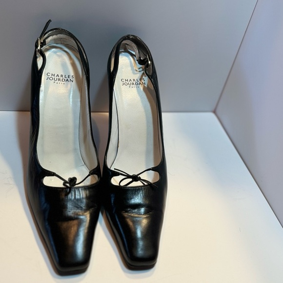 Great condition, beautiful shoe. Perfect for work, comfortable. 4 in heel - Picture 12 of 15